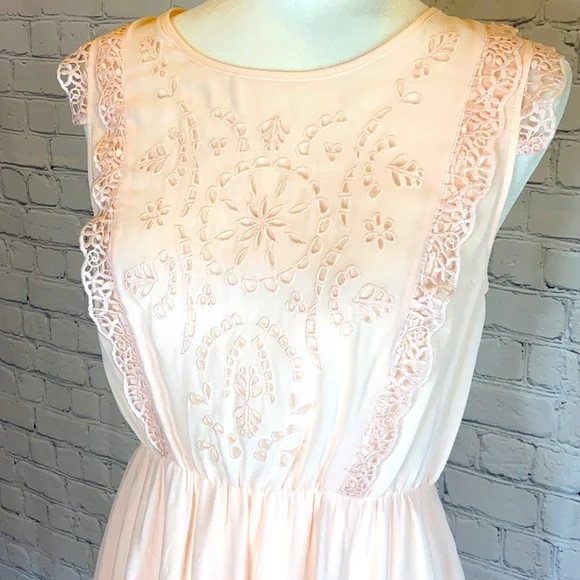 H&M Pink Lace Detailed Dress - Picture 4 of 9